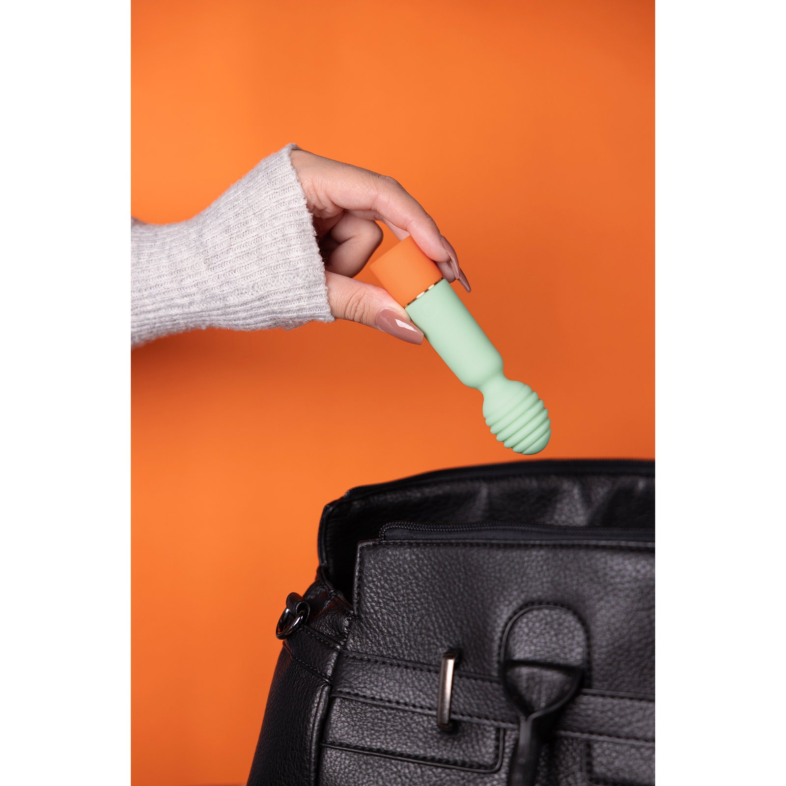 Ribbed Mini Vibrator with USB Charger - Spring Sage 6