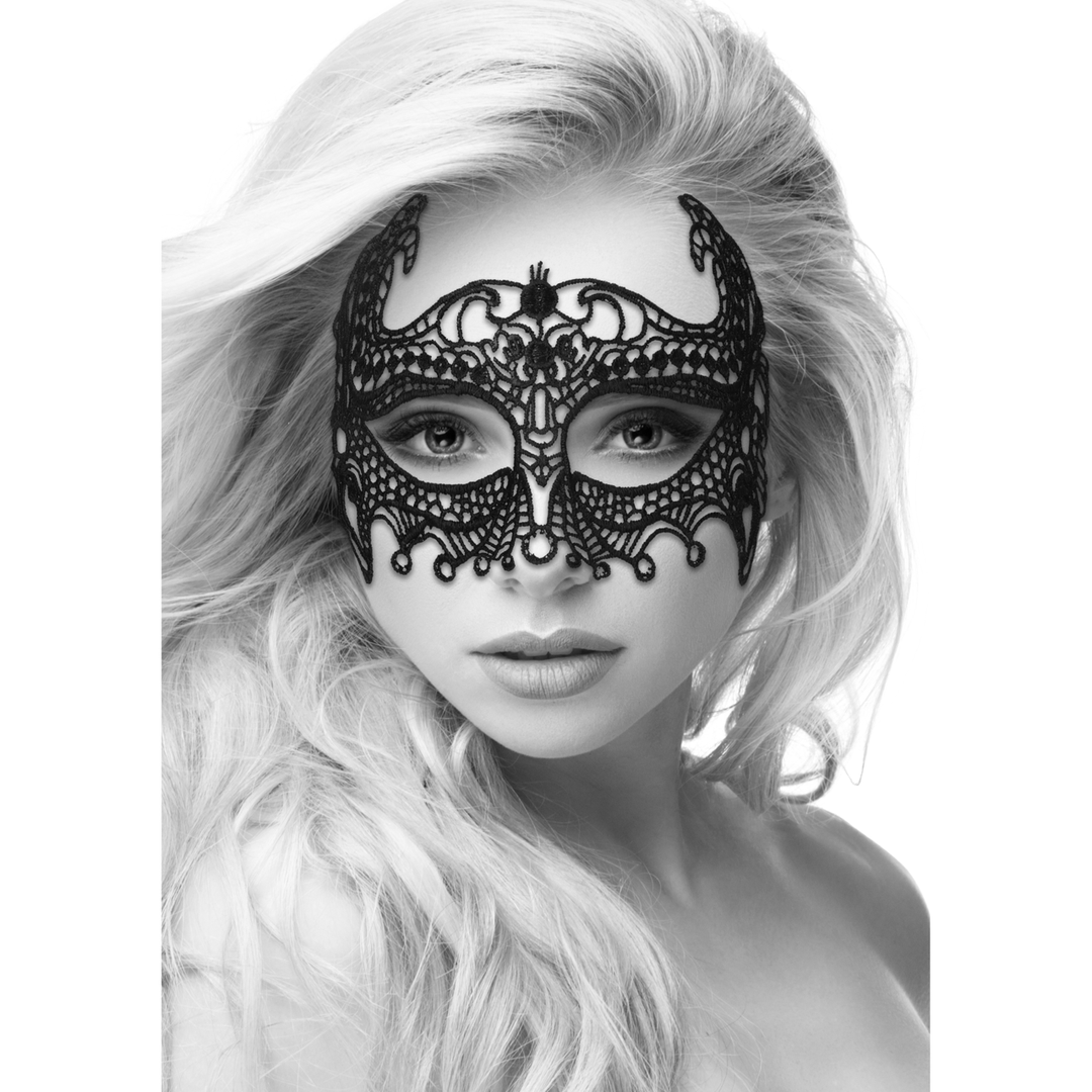 Empress - Lace Mask 5