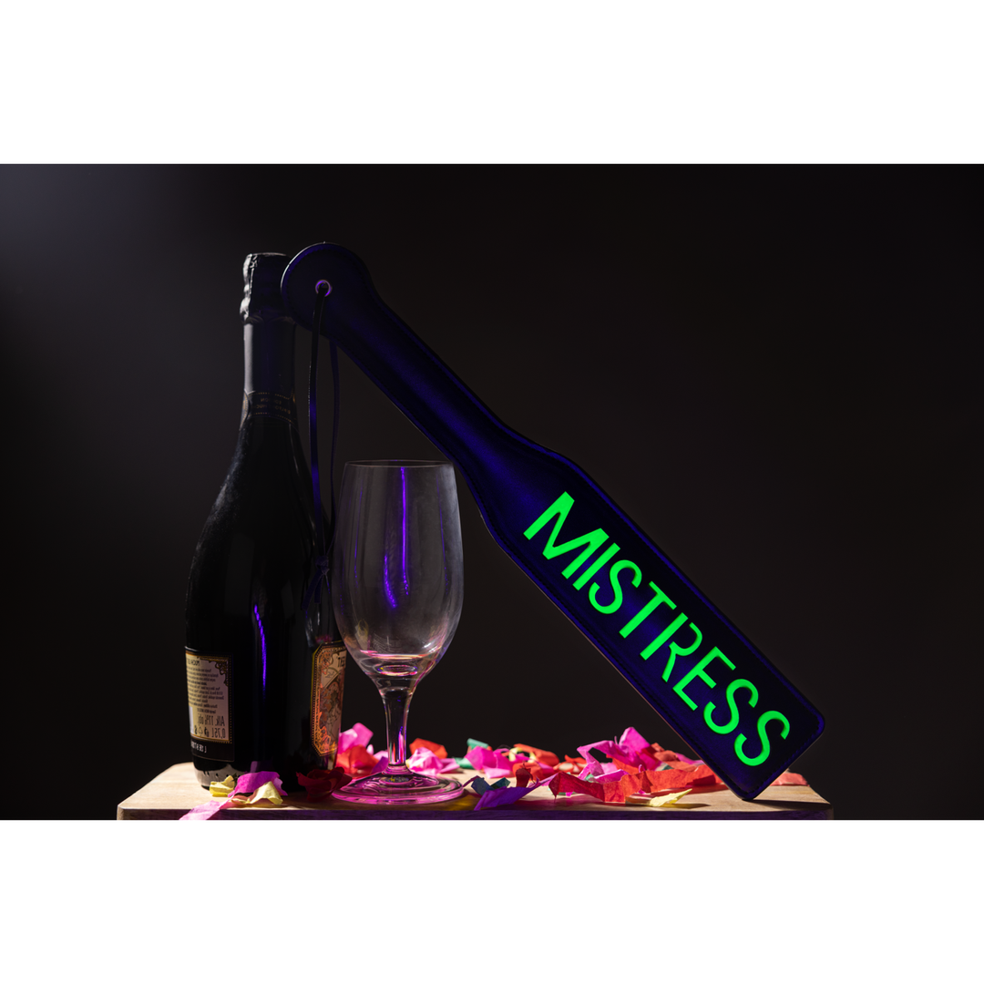 Mistress Paddle - Glow in the Dark - Neon Green 6
