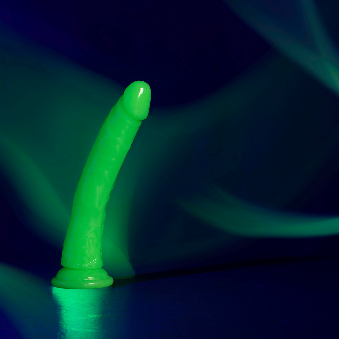 Slim Realistic Dildo with Suction Cup - Glow in the Dark - 9'' / 22,5 cm 6